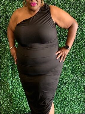 One-Shoulder Black Bodycon Dress - Women